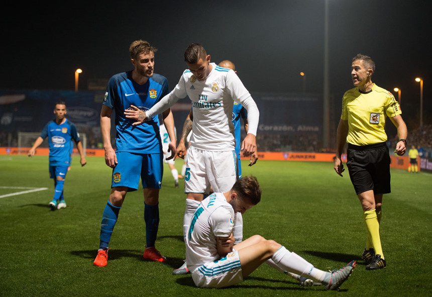 Real Madrid đánh bại đội hạng ba nhờ 2 quả penalty